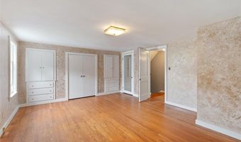 111 White Pkwy, North Smithfield, RI 02896
