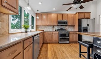 834 Westwood Dr, Ballwin, MO 63011