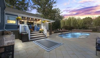 28 W Park Ave, Belford, NJ 07718
