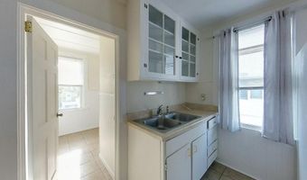 19 Dixon St 2, Newport, RI 02840