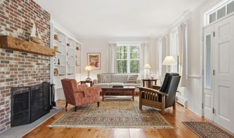 27 Orchard Ln, Alton, NH 03809