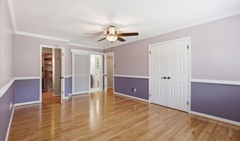 4003 KLOMAN St, Annandale, VA 22003