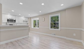 4305 BIRCHLAKE Ct, Alexandria, VA 22309