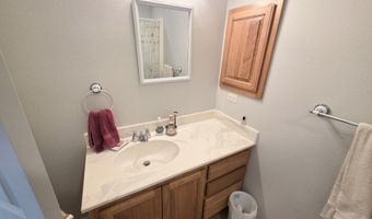 652 Jennys Ln, Fernley, NV 89408