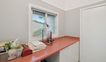 747 Peninsula Ct, Ann Arbor, MI 48105
