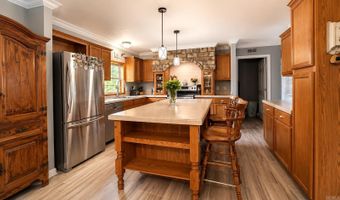 12412 Hood Rd, Bauxite, AR 72011
