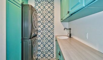 5617 Colodny Dr, Agoura Hills, CA 91301
