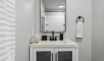 88 Live Oak St, Alvarado, TX 76009