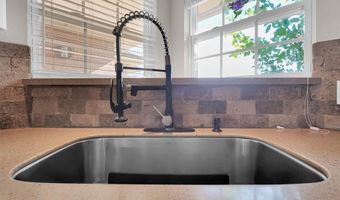 3029 White Tail Dr, Altus, OK 73521