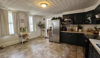 423 Hammond St, Bangor, ME 04401