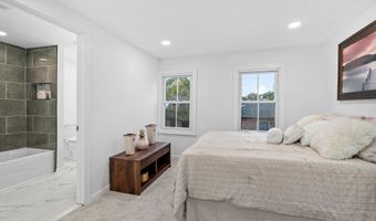 107 CLINTON St, Delaware City, DE 19706