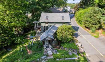6 Spring St, Chester, CT 06412