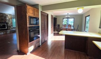 498 Delta Ln, Big Sandy, TN 38221