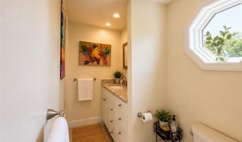 520 Corey Ln, Middletown, RI 02842
