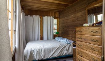338 Flathead Lodge Rd, Bigfork, MT 59911