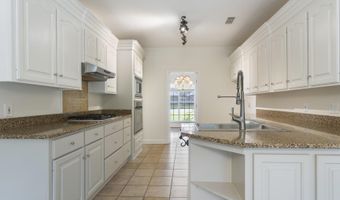 52 Eastgate Dr, Brandon, MS 39042