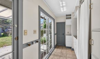 138 Third St, Ashland, OR 97520