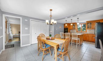 7 Beechwood Cir, Cromwell, CT 06416