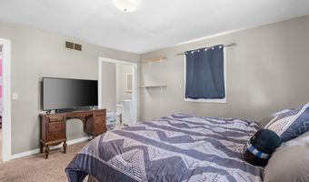 2875 S Madison Ave, Aurora, MO 65605