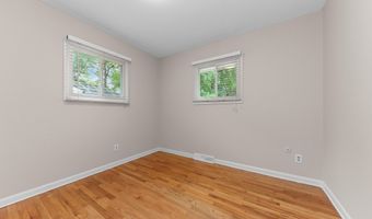 1025 Western Dr, Ann Arbor, MI 48103