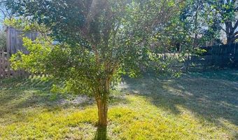 1223 King Henry Dr, Ocean Springs, MS 39564