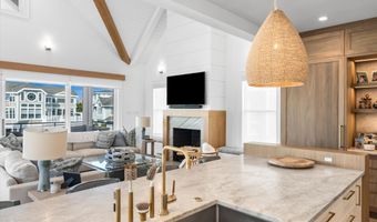 162 76th St, Avalon, NJ 08202