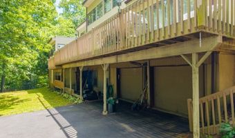 4 High Mountain Trl, Bayonne, NJ 07035
