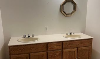 20450 N Main St, Carey, ID 83320