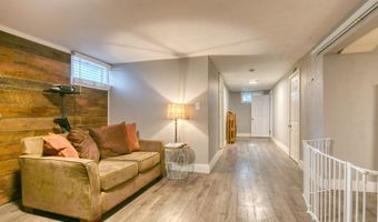 424 E DARWIN St, Athena, OR 97813