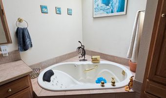 615 OMEGA Cir, Antigo, WI 54409