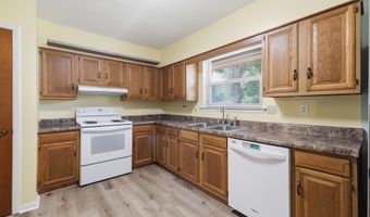 9260 Pinecrest Dr, Biloxi, MS 39532