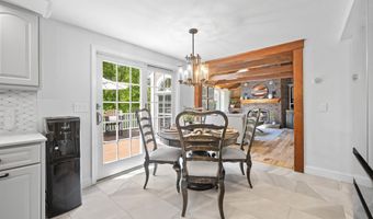 37 Birchwood Cir, Bedford, NH 03110