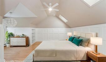 16 Hillside Rd, Cumberland, RI 02864