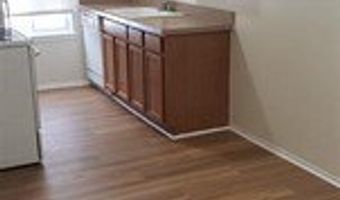 10185 Allen Pointe Dr, Allen Park, MI 48101