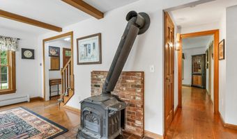 69 King Rd, Bedford, NH 03110
