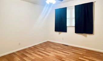 923 Rosemary St, Aurora, MO 65605