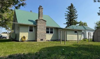 216 4th St E, Bottineau, ND 58318