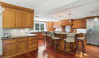 37 Magazine St, Bedford, NH 03110