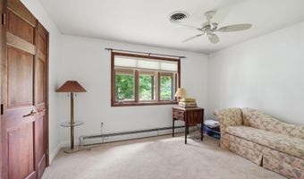4920 BROOK HILLS Dr, Annandale, VA 22003