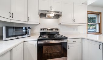 1500 E LINDBERGH St, Appleton, WI 54911