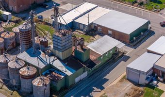 103 E Gallatin St, Adairville, KY 42202