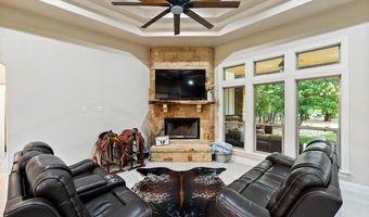 140 Wood Valley Dr, Adkins, TX 78101