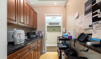 30 Country Squire Dr, Cromwell, CT 06416