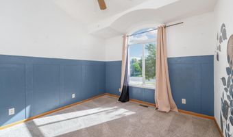 1421 N Lakeside Dr, Andover, KS 67002