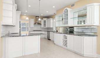 1100 Island Dr, Bayville, NJ 08721
