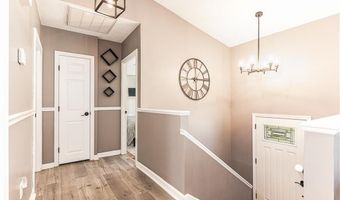42 Seminole Trl, Cranston, RI 02921