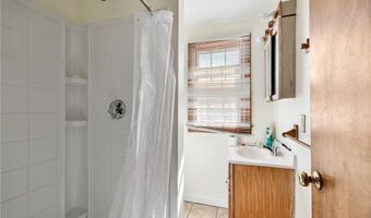 442 Dodge St, Block Island, RI 02807