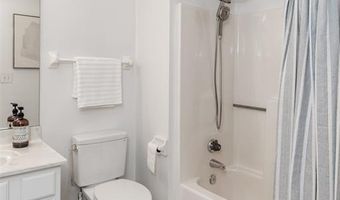 1048 Oak Glen Cir, Ballwin, MO 63021
