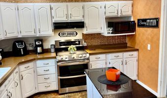 305 N Washington St, Abingdon, IL 61410