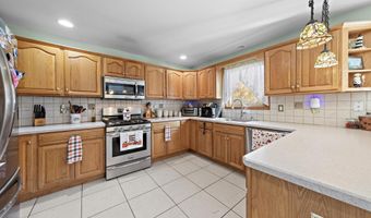 453 Andrew Ave, Bayville, NJ 08721